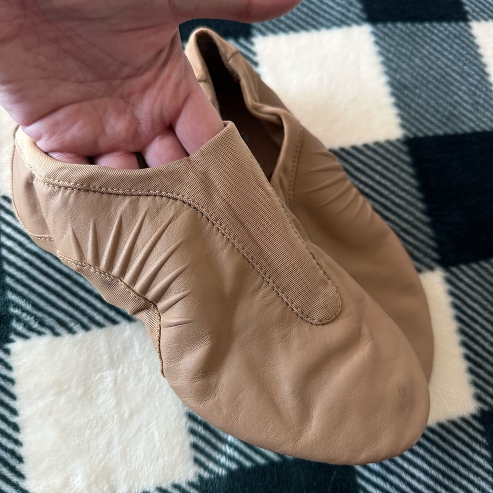 Bloch Tan Leather Pulse Jazz Dance Flats
